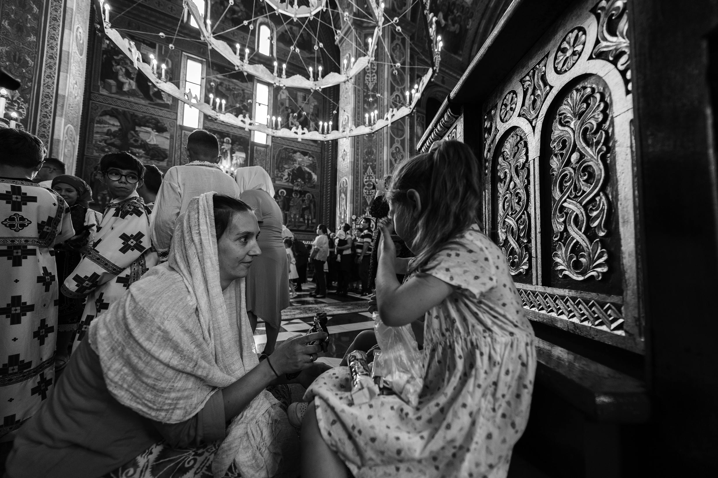 emotional-bonding,communication